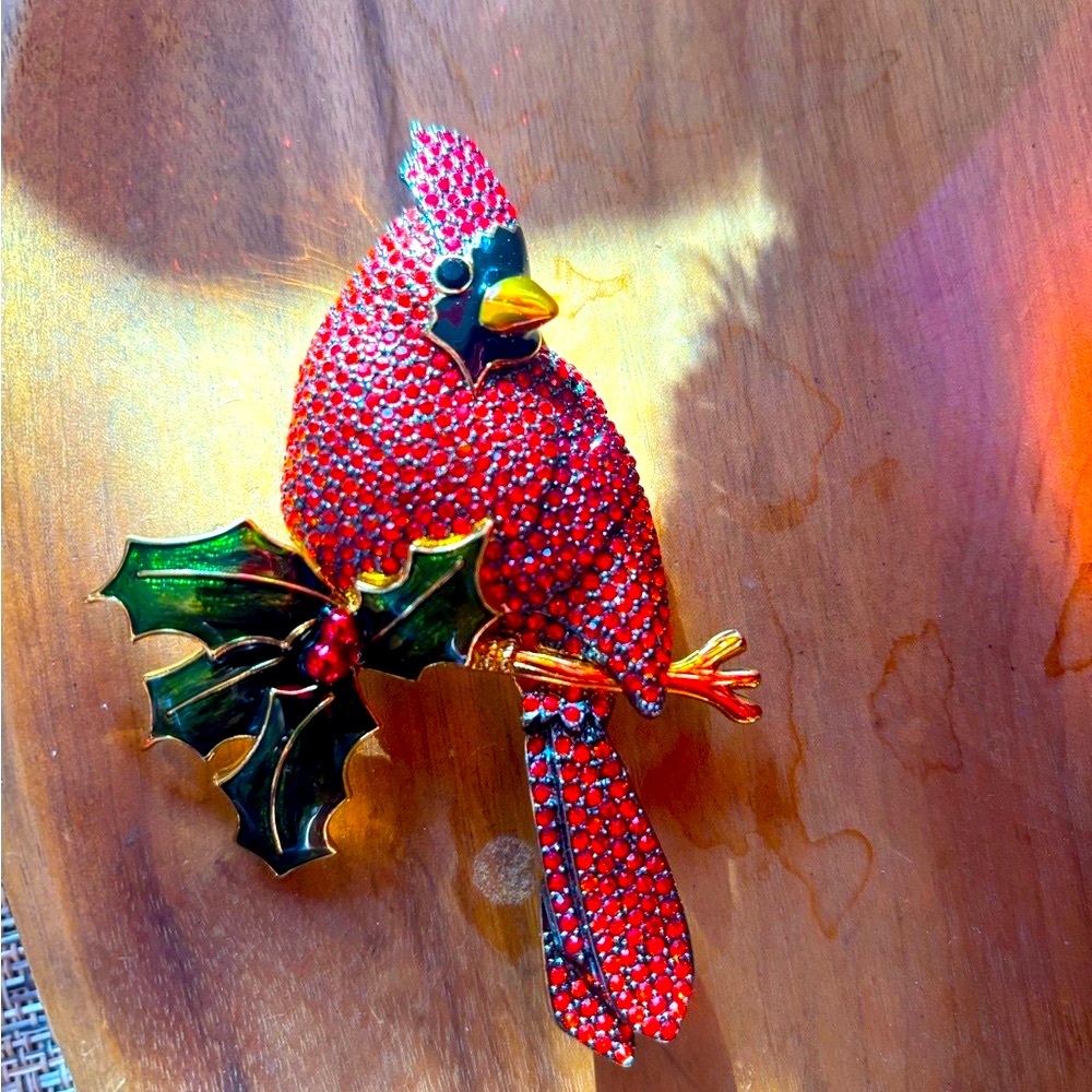 Joan Rivers Elegant Red Cardinal brooch